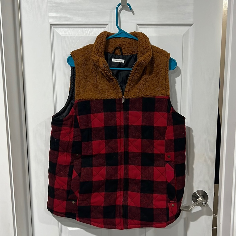 Maurices vest